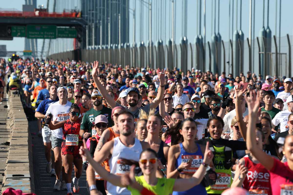 NYC MARATHON: Perfect weather and energized New Yorkers greet 55,000 runners for the great five-borough race 3