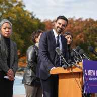 Mayor-elect Mamdani's transition team opens online hiring portal as it looks to staff new City Hall 3