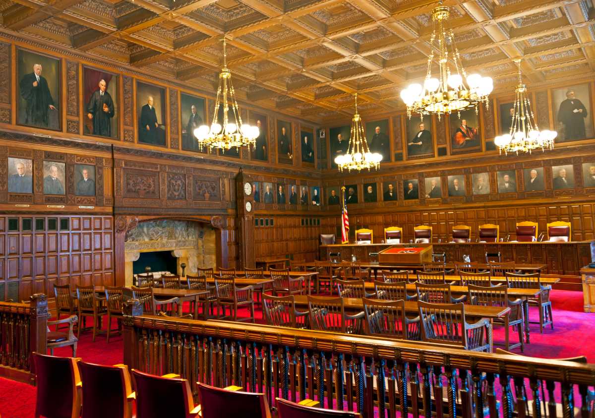 Courtroom_of_the_New_York_Court_of_Appeals