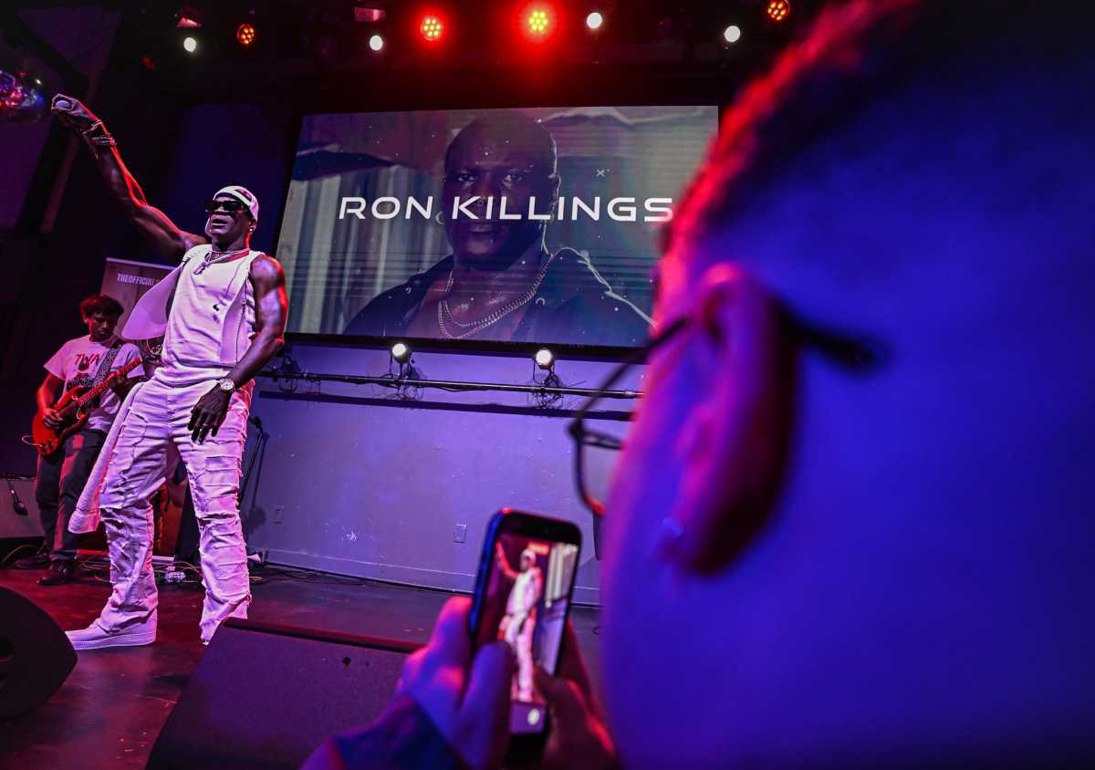 Telling the 'Truth': WWE superstar R-Truth sings for fans in SoHo, reveals health battle 3