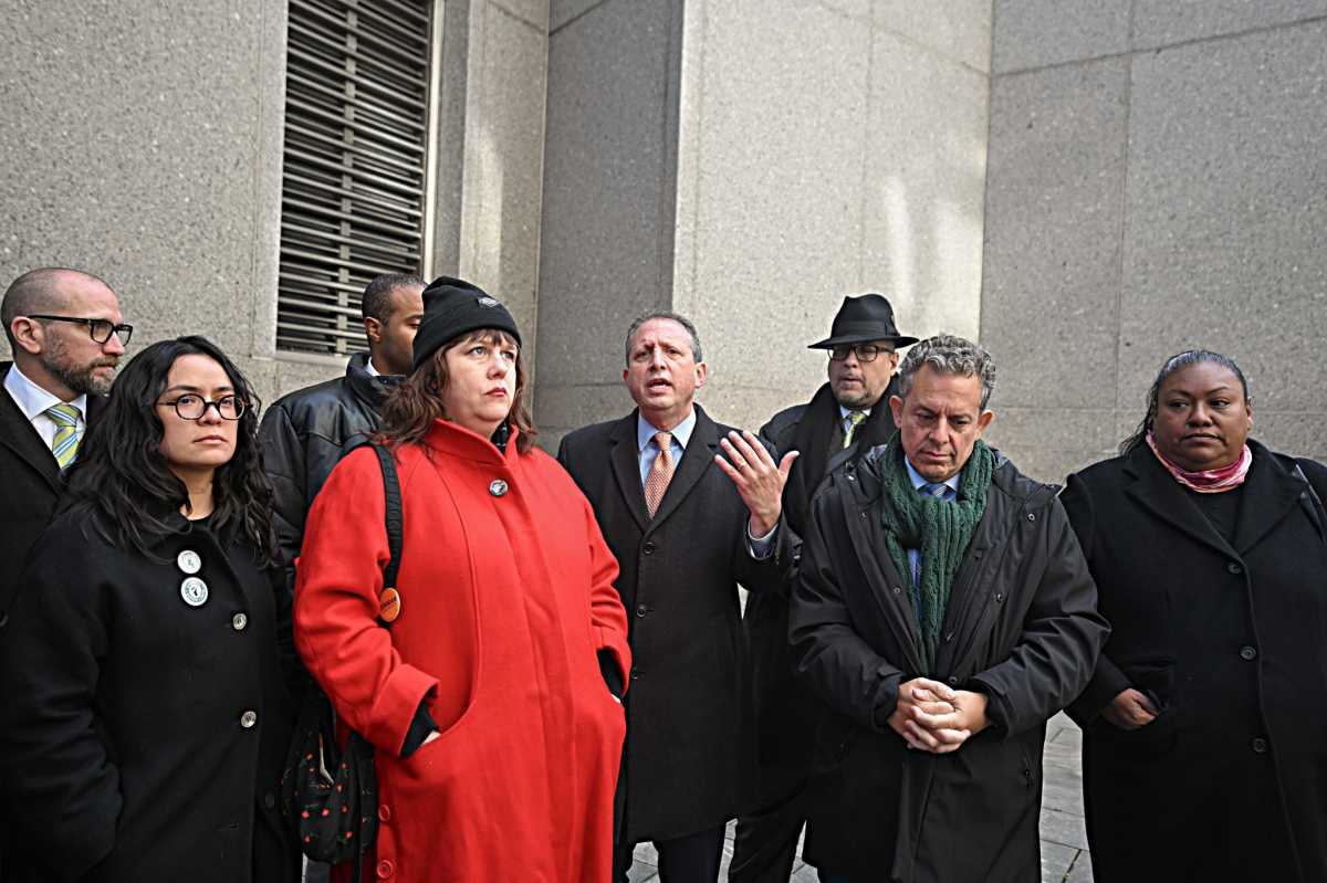 Comptroller Brad Lander risks jail time to take federal government to trial over protest arrest at ICE's Federal Plaza facility 5