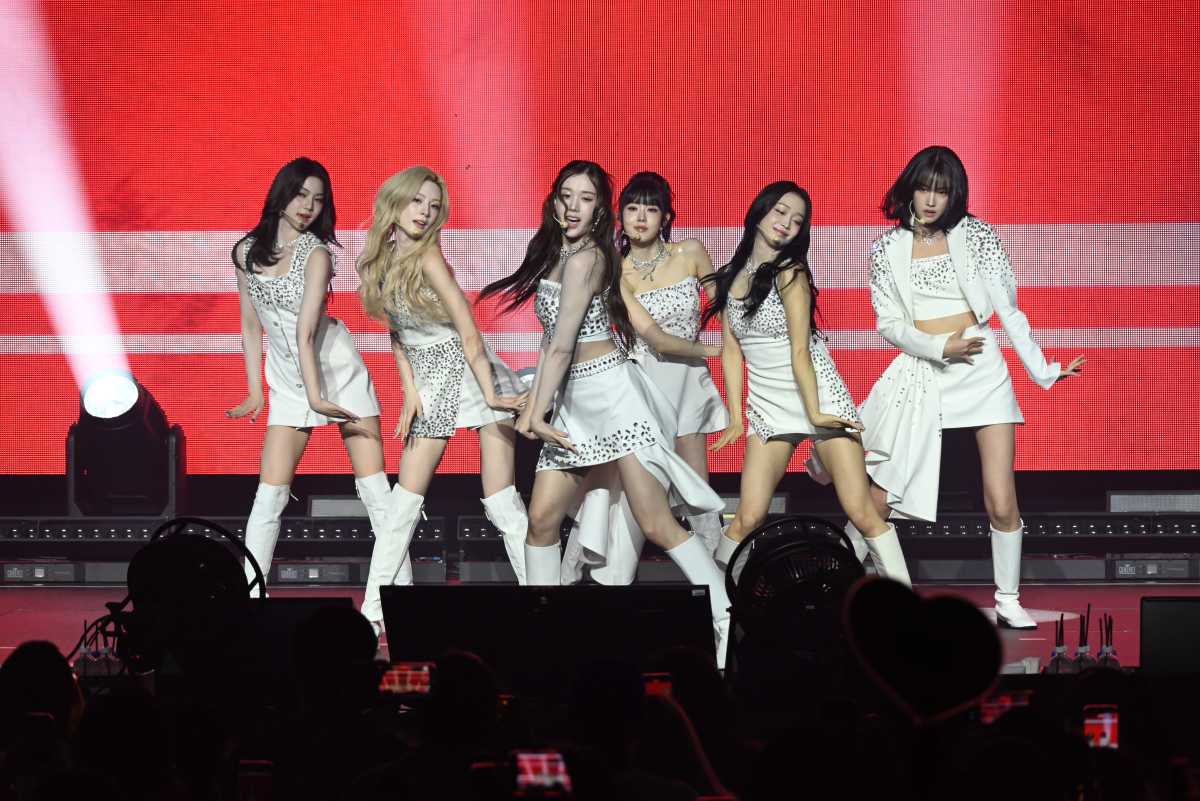 STAYC has fans declaring I WANT IT' as they wrap up the North American Tour STAY TUNED' in NYC | amNewYork