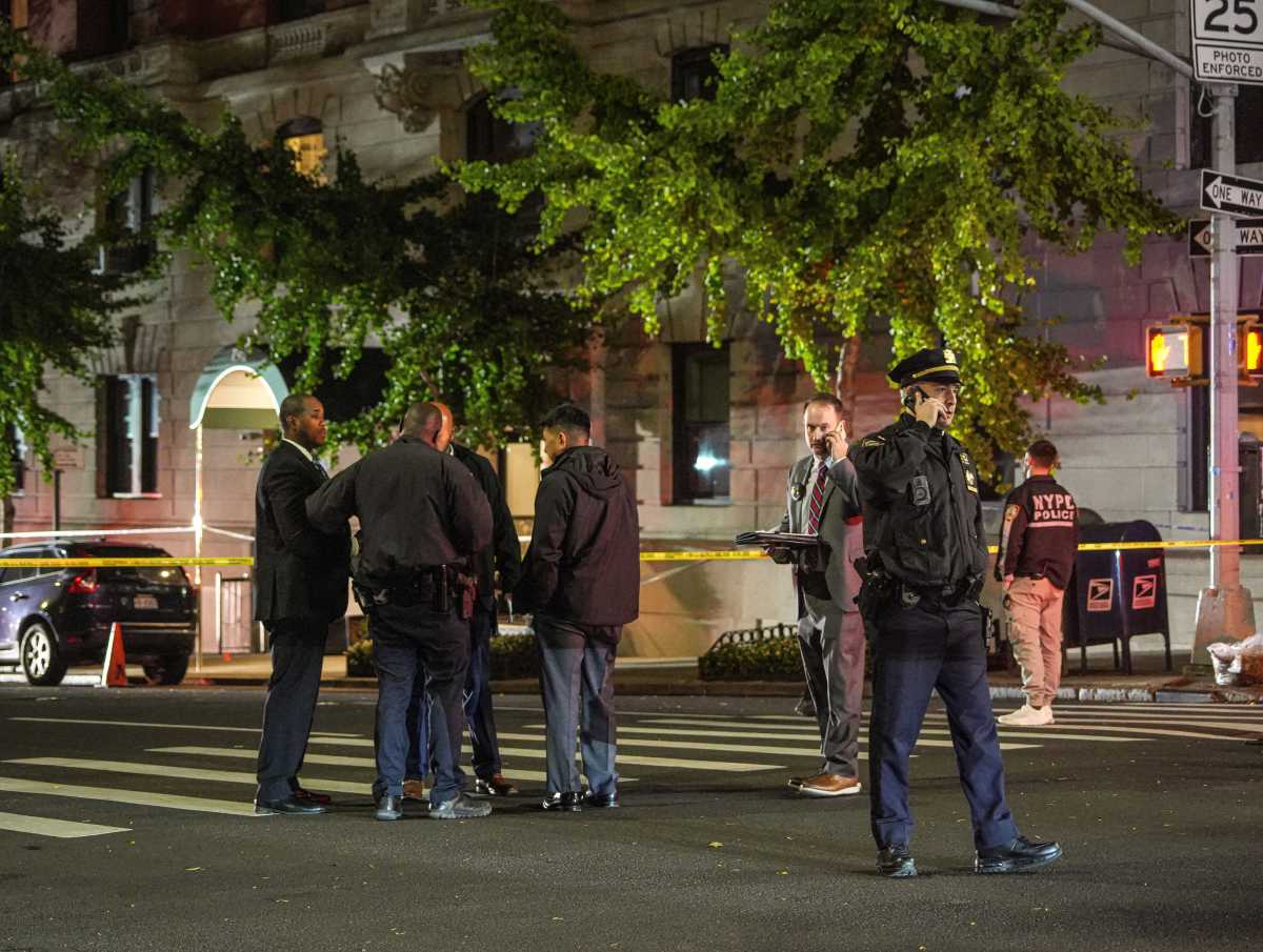 BREAKING: Police shoot and wound allegedly armed man who fired at them on Upper East Side 2 police officers at scene of shooting on upper east side