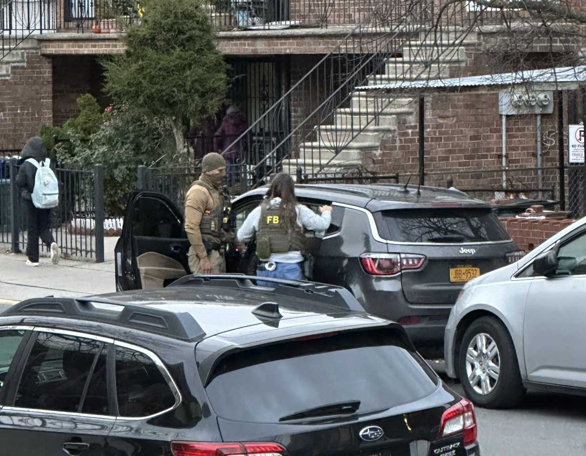 EXCLUSIVE | ICE agents arrested young Brooklyn mom out of her home, says local City Council member | amNewYork