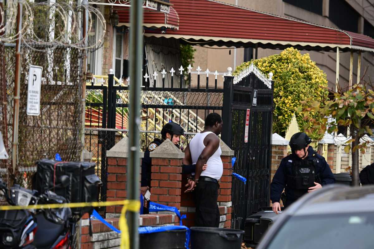 NYPD officer wounded after homicide suspect fires at cops in Brooklyn shooting 5