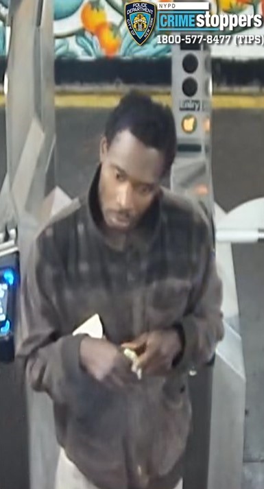 Bronx subway assault: Teen slashed by man in unprovoked attack, cops say 2 Bronx subway slashing suspect