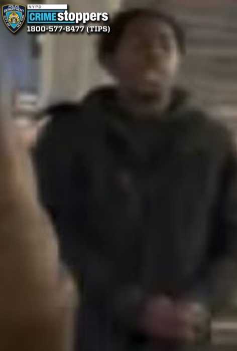 suspect who slashed two men at Queens subway station