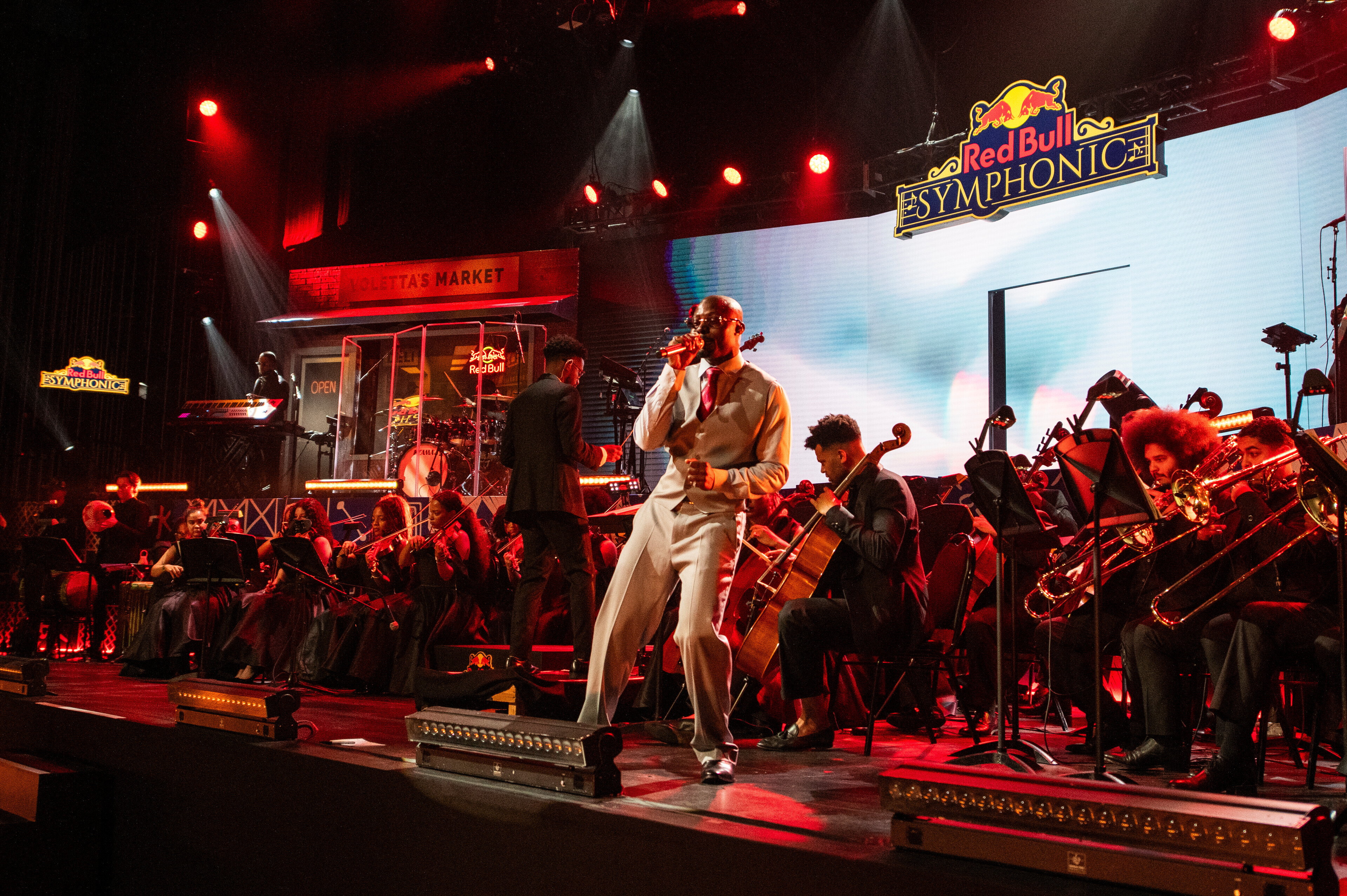 Red Bull Symphonic electrifies Brooklyn with historic Asake performance and Maestro Glenn Alexander II 5 Asake performs at Red Bull Symphonic in Brooklyn, New York, USA on November 8, 2025.