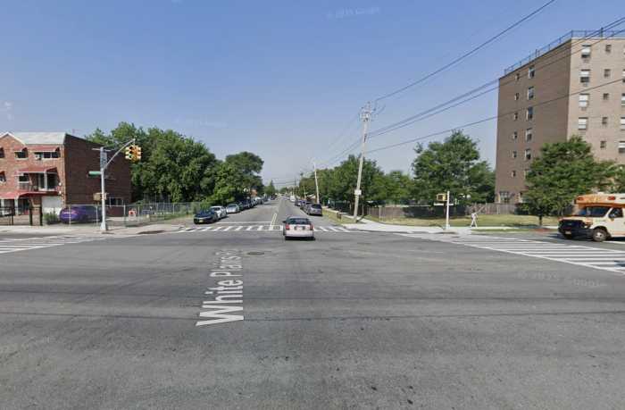 location where livery cab driver was stabbed in the Bronx