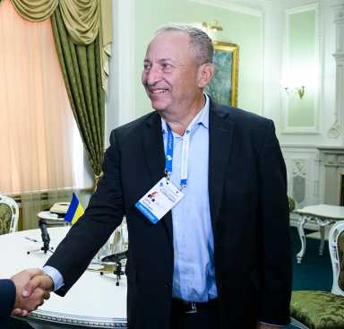 Volodymyr_Groysman_and_Lawrence_Summers_in_Ukraine_-_2018_(MUS6894)