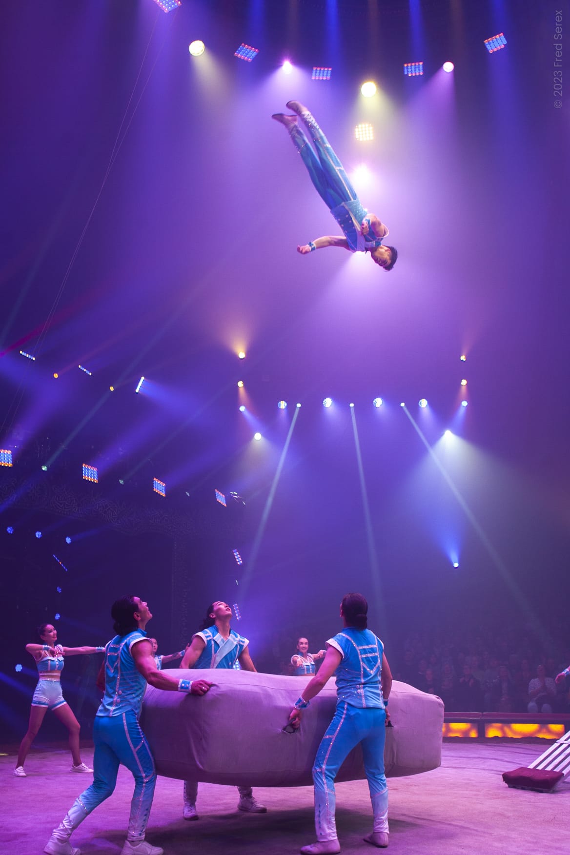 Big Apple Circus blends classic stunts with modern spectacles in new gravity-defying show 4 Big Apple Circus brings the stunts.
