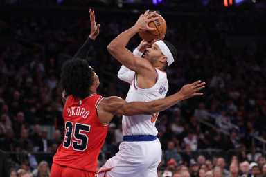 Knicks guard Josh Hart (3) drives to the basket against Chicago Bulls forward Isaac Okoro (35) during the second half at Madison Square Garden on Nov. 2, 2025.