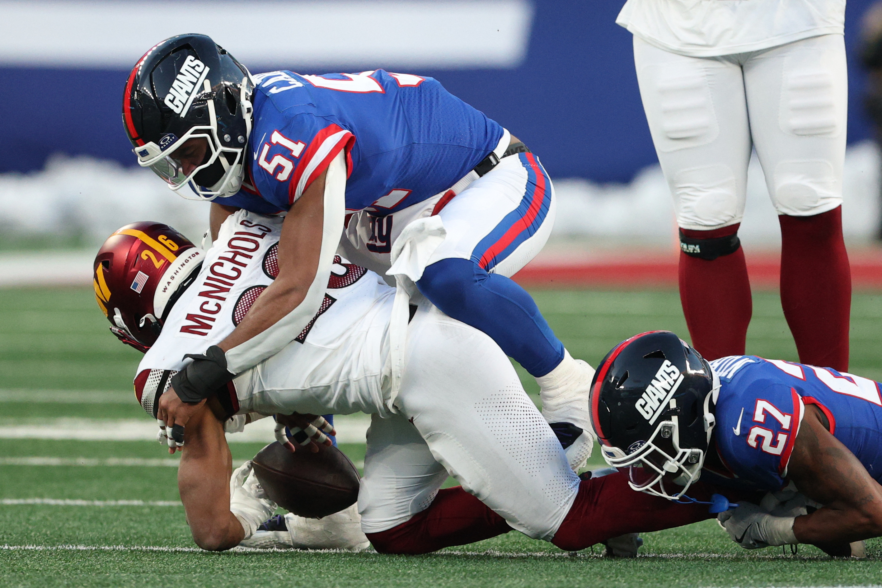 Giants Abdul Carter showing elite stuff after second benching: 'It was his coming-out party' 2 Abdul Carter forced fumble Jeremy McNichols Giants Commanders Week 15