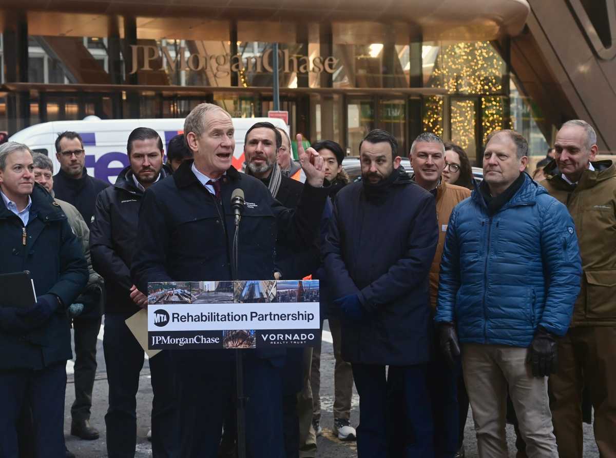 MTA chair speaks about Grand Central train shed repairs