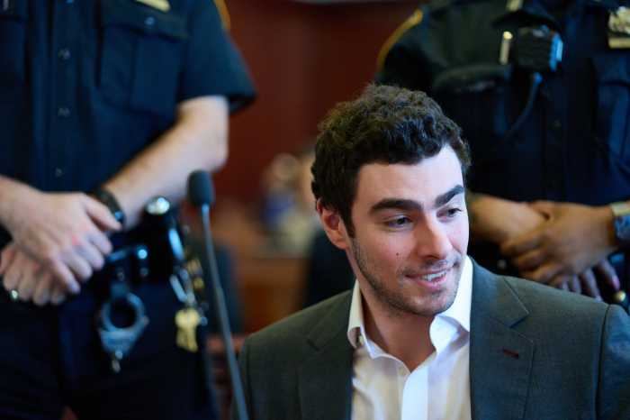 NYPD detective recounts manhunt for CEO killer in testimony for Luigi Mangione evidence hearing 2