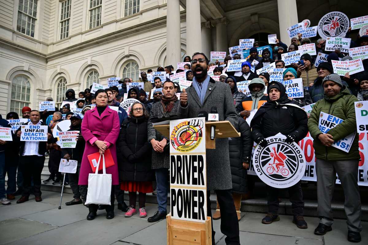 Queens lawmaker expects bill guarding against deactivations' for Uber/Lyft drivers to get vote before year's end | amNewYork