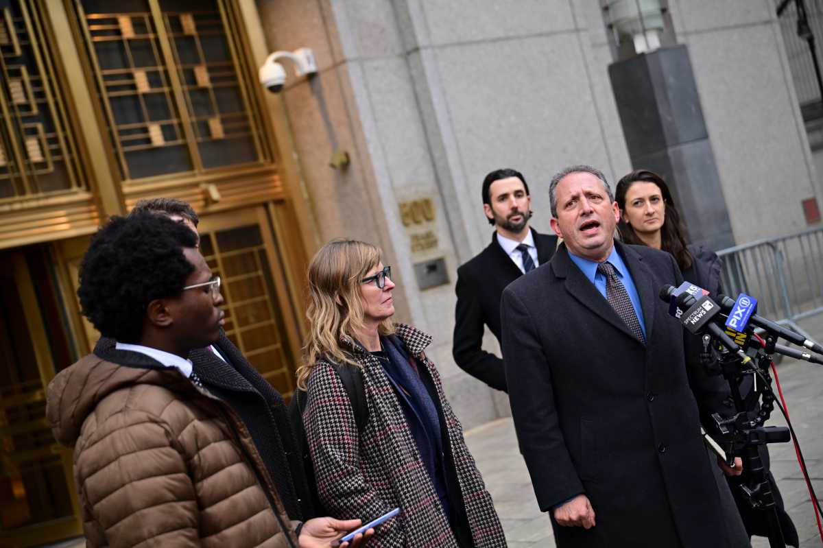 Lander pushes back on federal charges, says ICE are the ones misusing plaza for detaining migrants | amNewYork