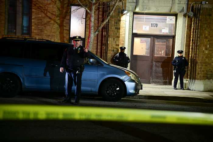 Queens police shooting: Cops kill man who allegedly charged at them with box cutter 1 Queens scene of deadly police shooting