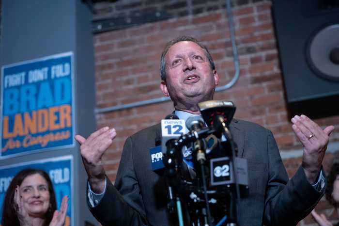 Outgoing city comptroller Brad Lander launches Congressional challenge to Dan Goldman