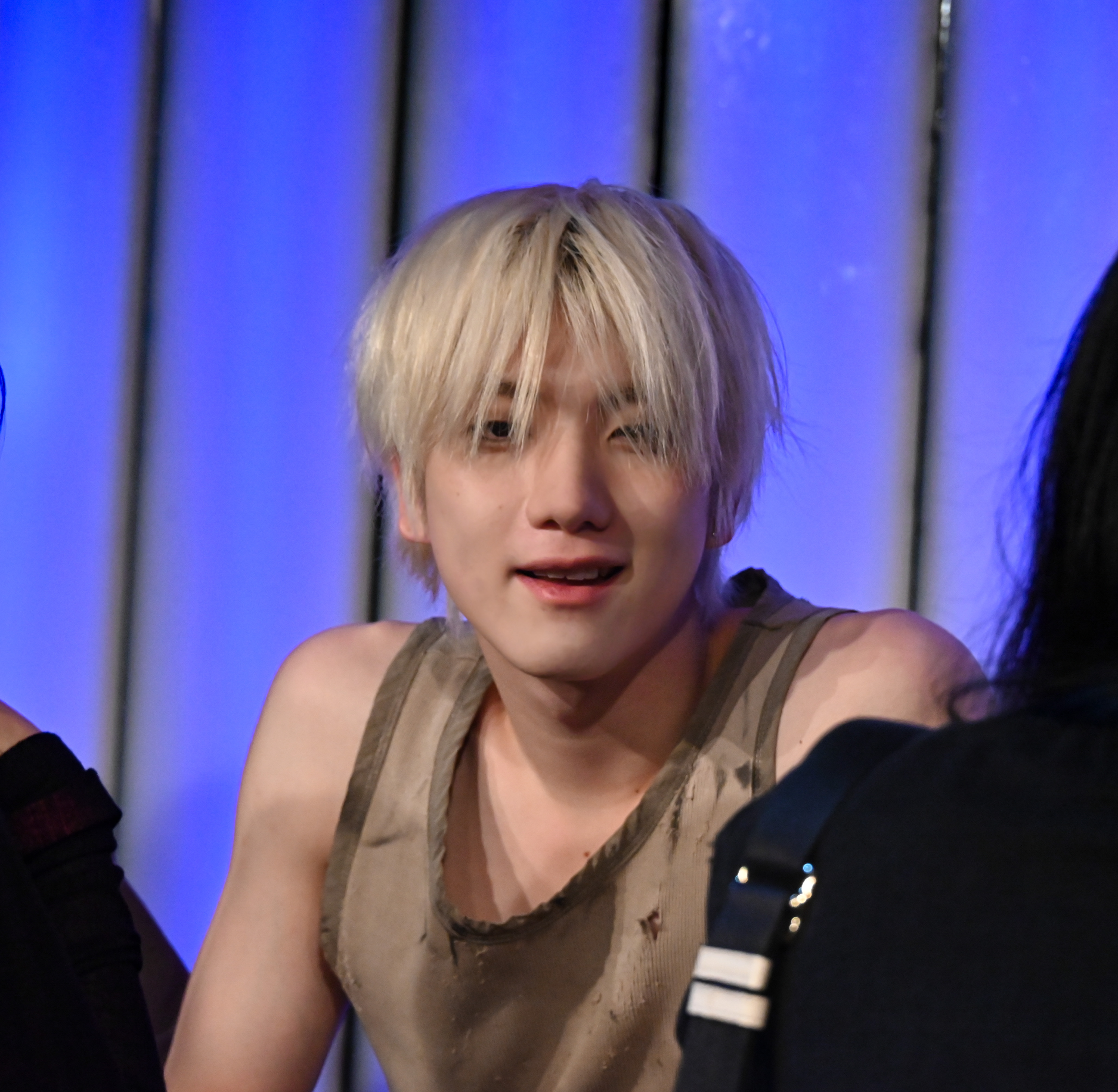 JUSTB taps into K-pop’s new listening party phenomenon with a holiday-ready Black Friday experience in Brooklyn 6 JUSTB member DY.