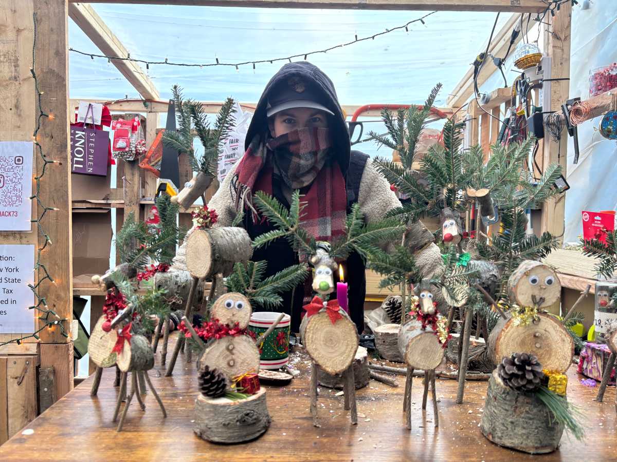 Christmas tree street vendors in NYC keep New Yorkers 'pine'-ing for some holiday spirit 3