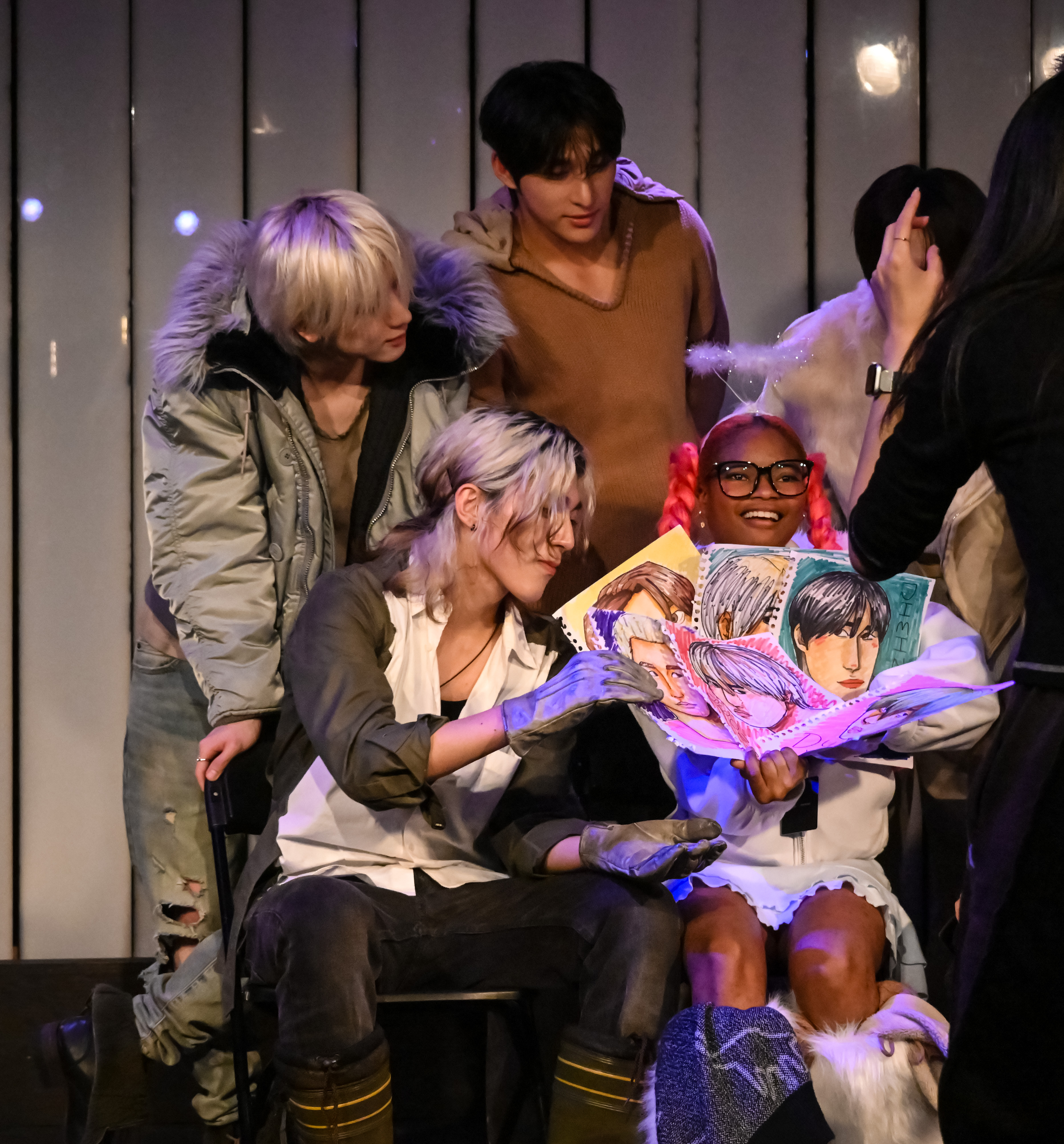 JUSTB taps into K-pop’s new listening party phenomenon with a holiday-ready Black Friday experience in Brooklyn 4 JUSTB were happy see fans’ artwork