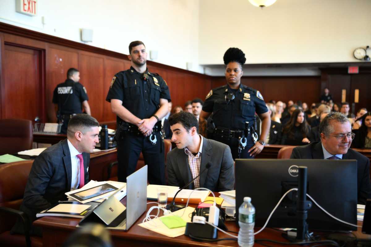 Luigi Mangione appears in Manhattan court for first day of evidence hearings | amNewYork