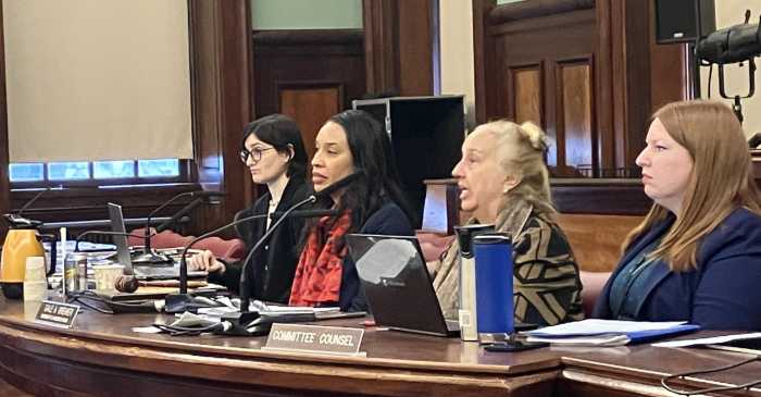 Attorneys allege Rikers staff prevents them from speaking with detained clients 2