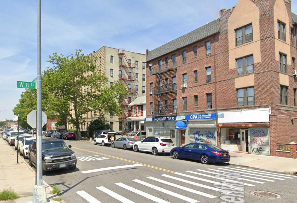 NYPD officers struck by hit-and-run driver during Brooklyn traffic stop 2 Scene of Brooklyn hit-and-run involving NYPD officers