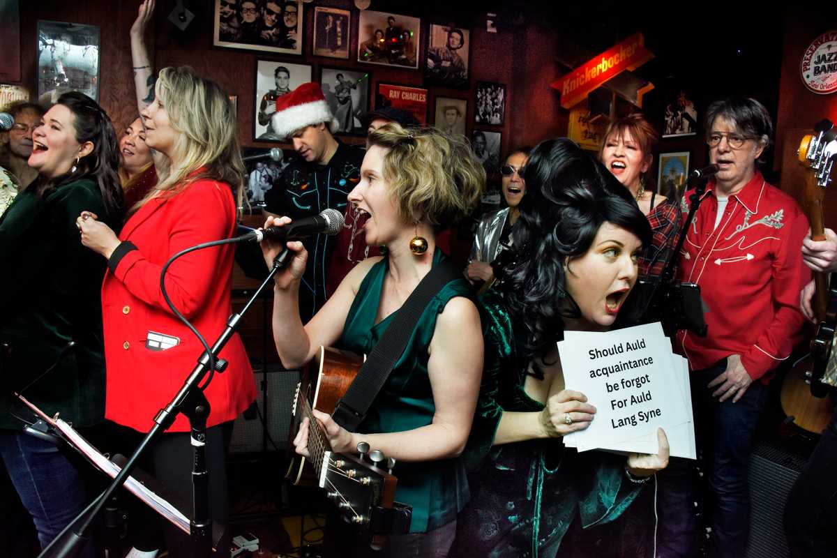 Holiday cheer with a twang: East Village country Christmas show helps City Harvest fight hunger  amNewYork