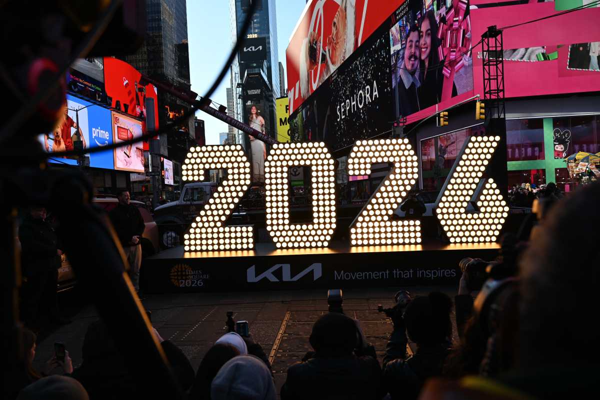 illuminated nubmers that read 2026