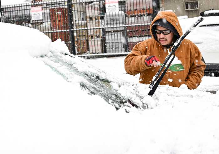 First snowfall of the season blankets NYC; winter weather advisory remains in effect 2