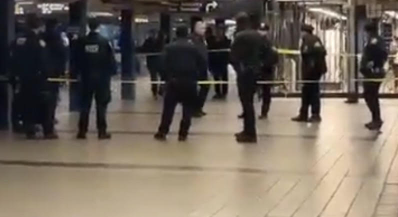 Teens cuffed after gunfire erupts in 42nd Street-Port Authority subway station in Midtown | amNewYork