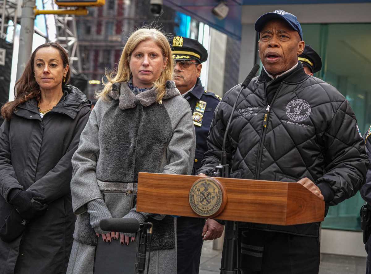 New Year's Eve: NYPD surging cops into Times Square, will implement additional security screenings as city welcomes 2026 3