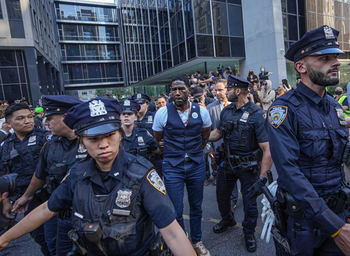 2025 in photos: The year ICE came to New York City 28