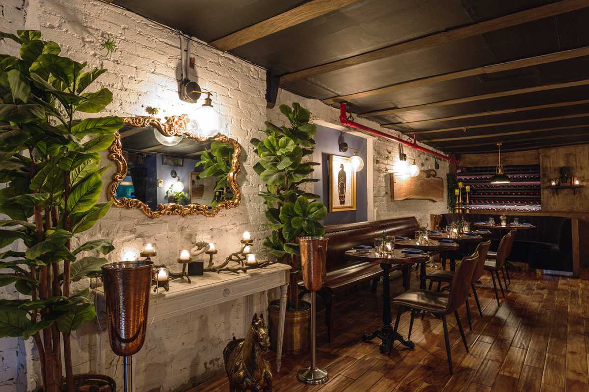 a dining room at a restaurant
