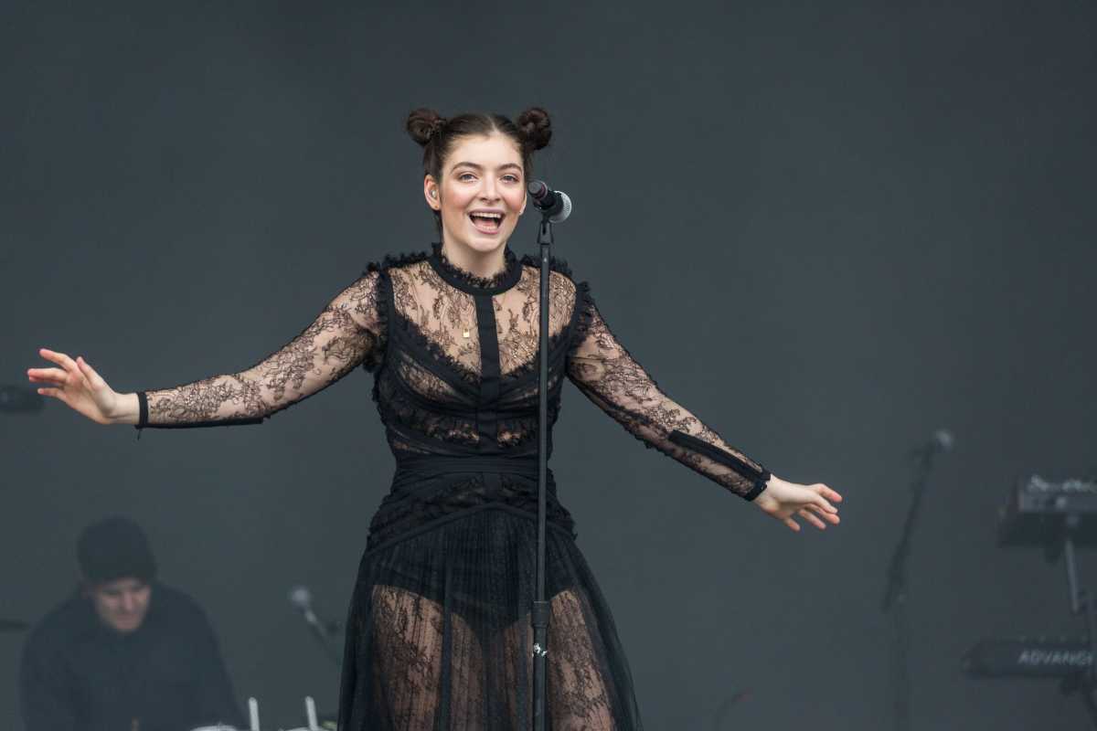 August 13, 2017 - San Francisco, California, U.S - LORDE (ELLA MARIJA LANI YELICH-O'CONNOR) during the Outside Lands Music Festival at Golden Gate Park in San Francisco, California (Credit Image: © Daniel DeSlover via ZUMA Wire)