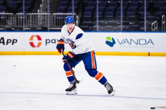 Ondrej Palat Islanders AM skate