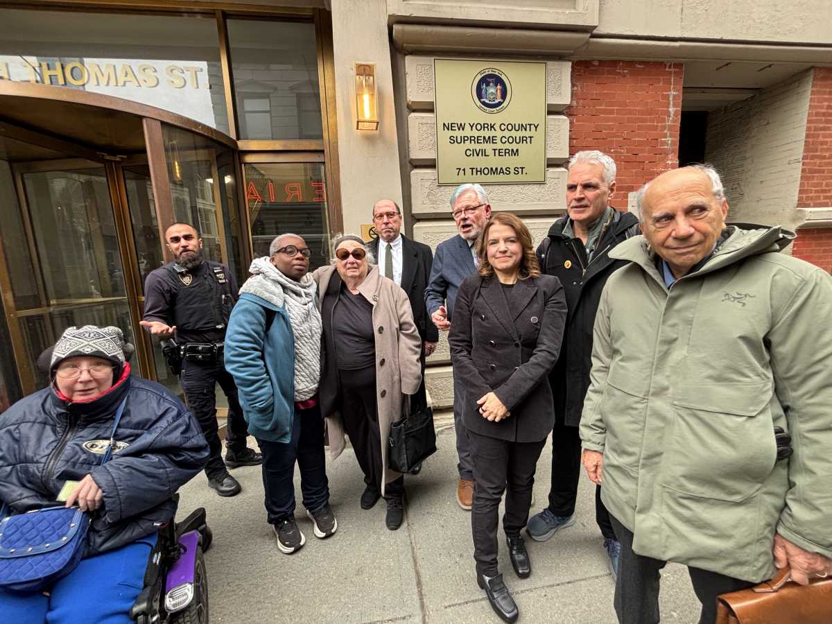 Chelsea residents sue to block NYCHA demolition, rebuild  amNewYork