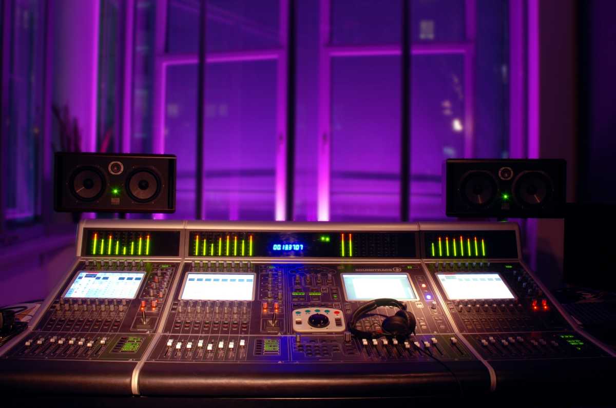 Audio_Sound_Arts_Studio_Control_Room