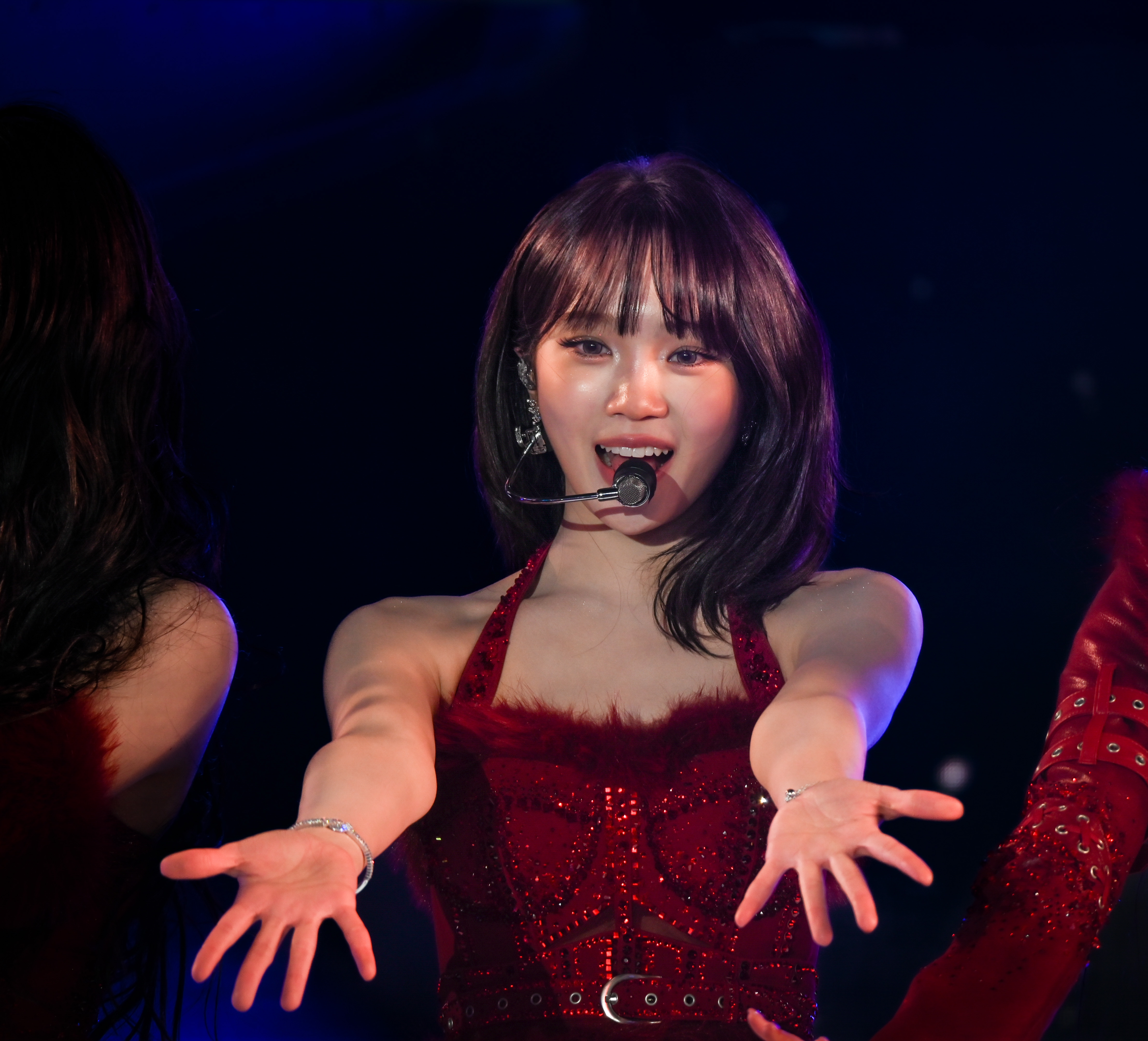 LE SSERAFIM rings in the New Year with a 'CRAZY' Times Square