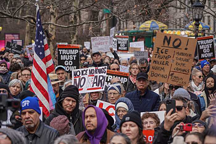 Show of force: Thousands march in Midtown against ICE and Trump days after Minneapolis killing of Renee Good 2 people march in Midtown against ICE and Trump