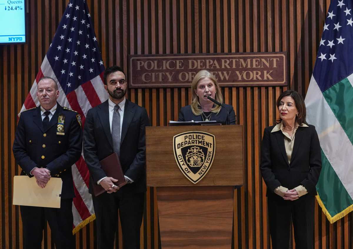 Safest year ever: NYPD reports record-low gun violence in 2025 as Tisch touts strategy, Mamdani vows support 3