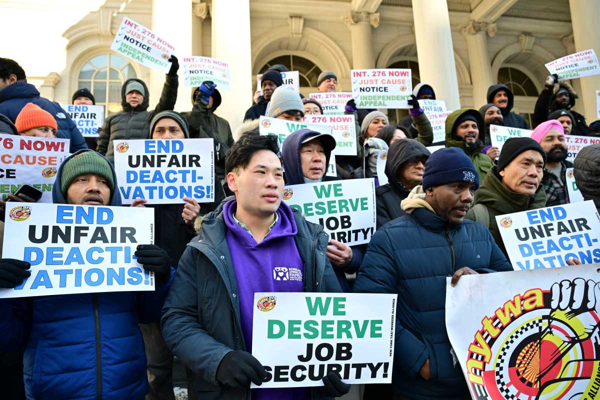 Uber, Lyft drivers celebrate as City Council overrides Adams' veto of unfair deactivations' ban bill amNewYork