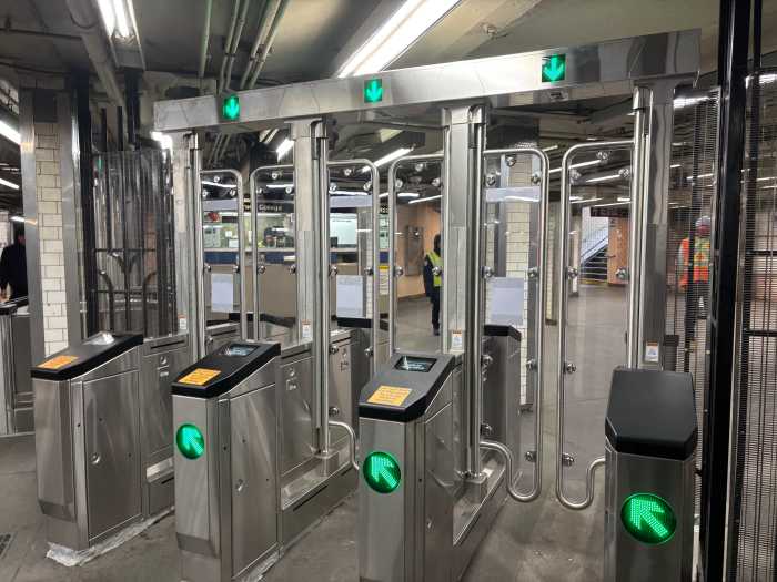 Fare evasion: What do New Yorkers think of the latest fare gate model that the MTA is testing out on the 6 line? 2 New fare gates to stop fare evasion at 23rd Street-Baruch College