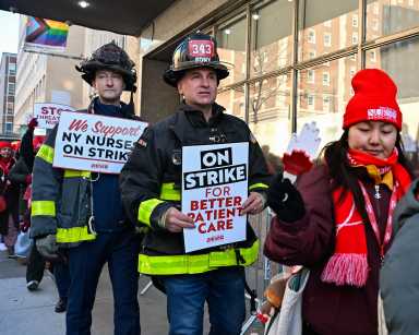 firefighters on the nurses strike picket line