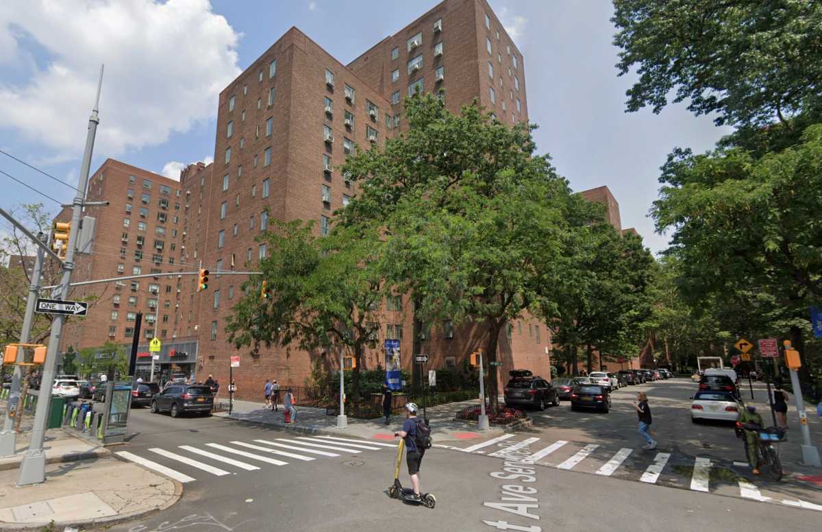 Manhattan rape case: Suspect who sexually assaulted teen girl in Stuyvesant Town still on the run 2 Area where Manhattan rape occurred