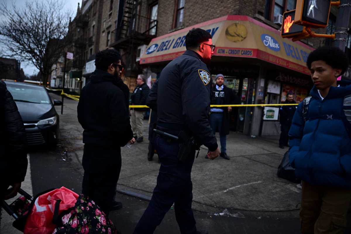 Brooklyn deli shooting leaves two men shot in the face: cops