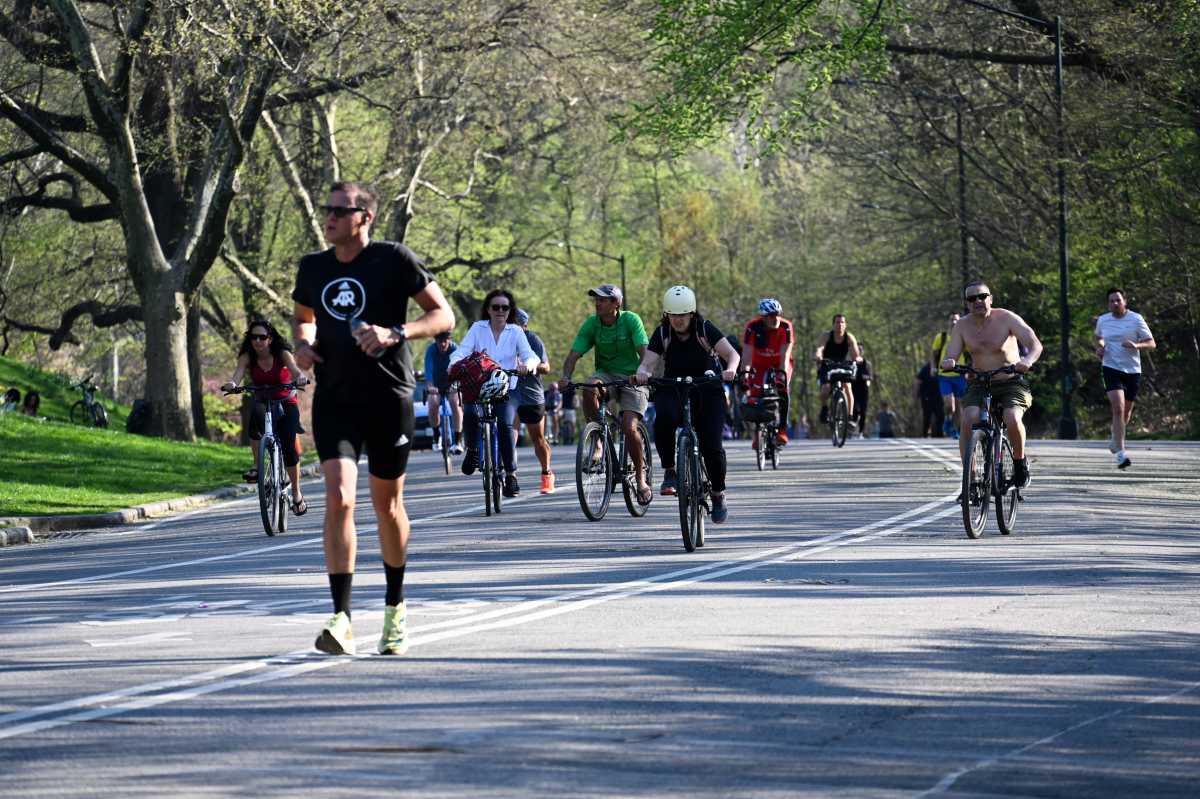Cyclists sue city to stop Central Park bike speed limit | amNewYork