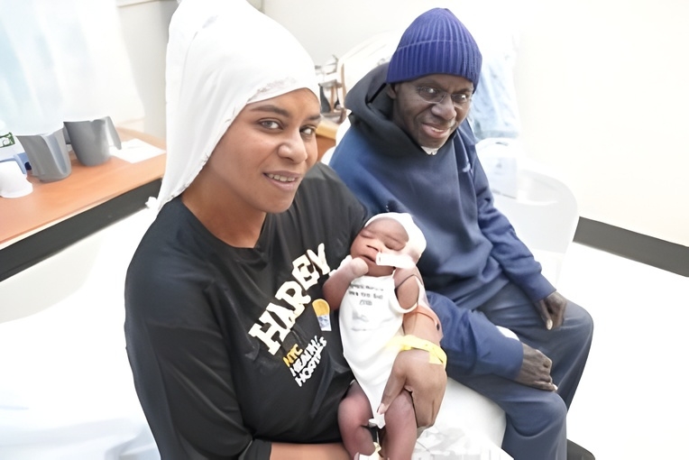 FIRST BABY OF 2026: Harlem couple welcomes newest New Yorker at the stroke of midnight  amNewYork